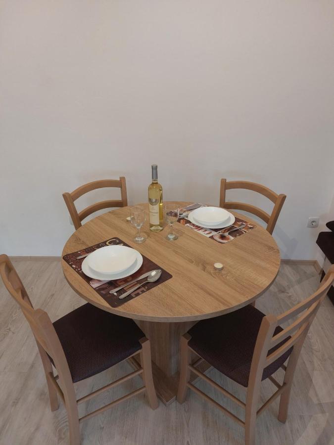 Dzusy Apartments โอครีด ภายนอก รูปภาพ