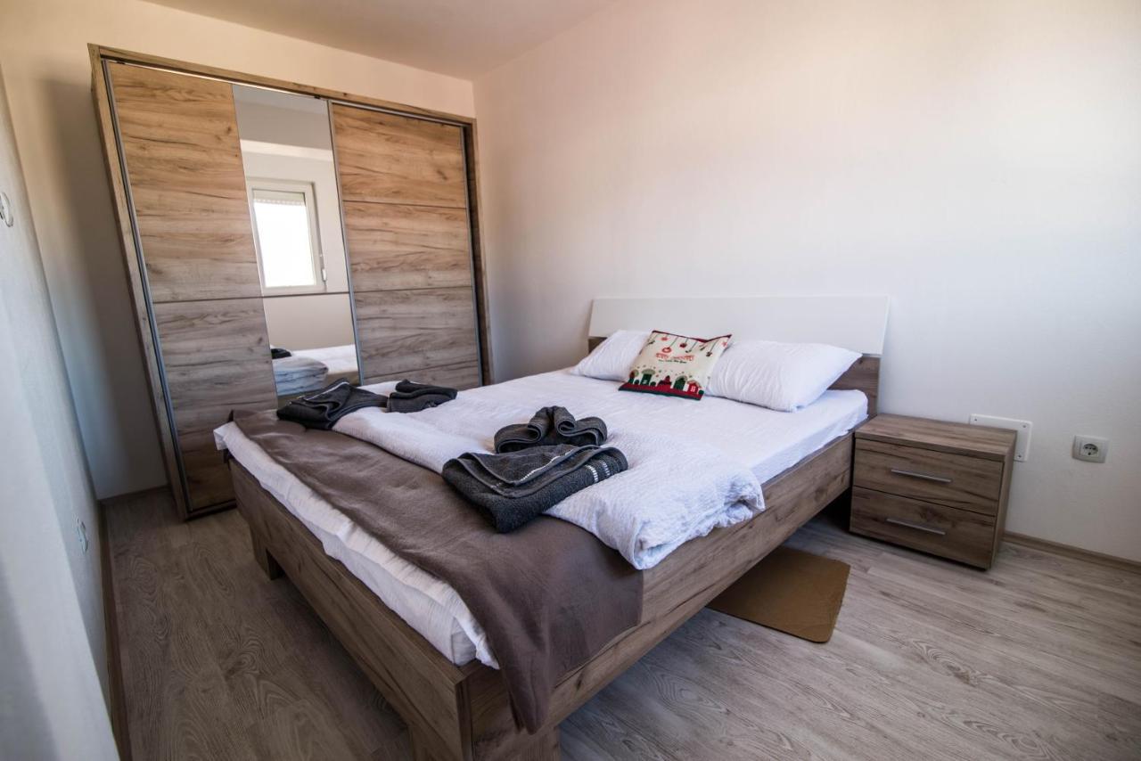 Dzusy Apartments โอครีด ภายนอก รูปภาพ