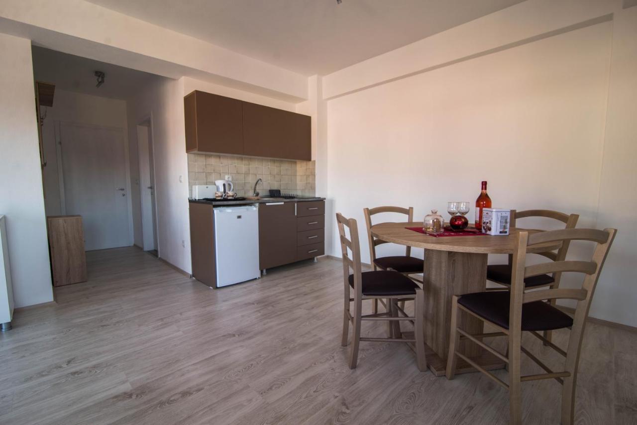 Dzusy Apartments โอครีด ภายนอก รูปภาพ