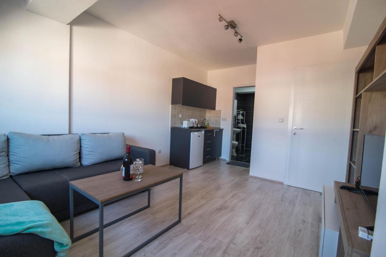 Dzusy Apartments โอครีด ภายนอก รูปภาพ
