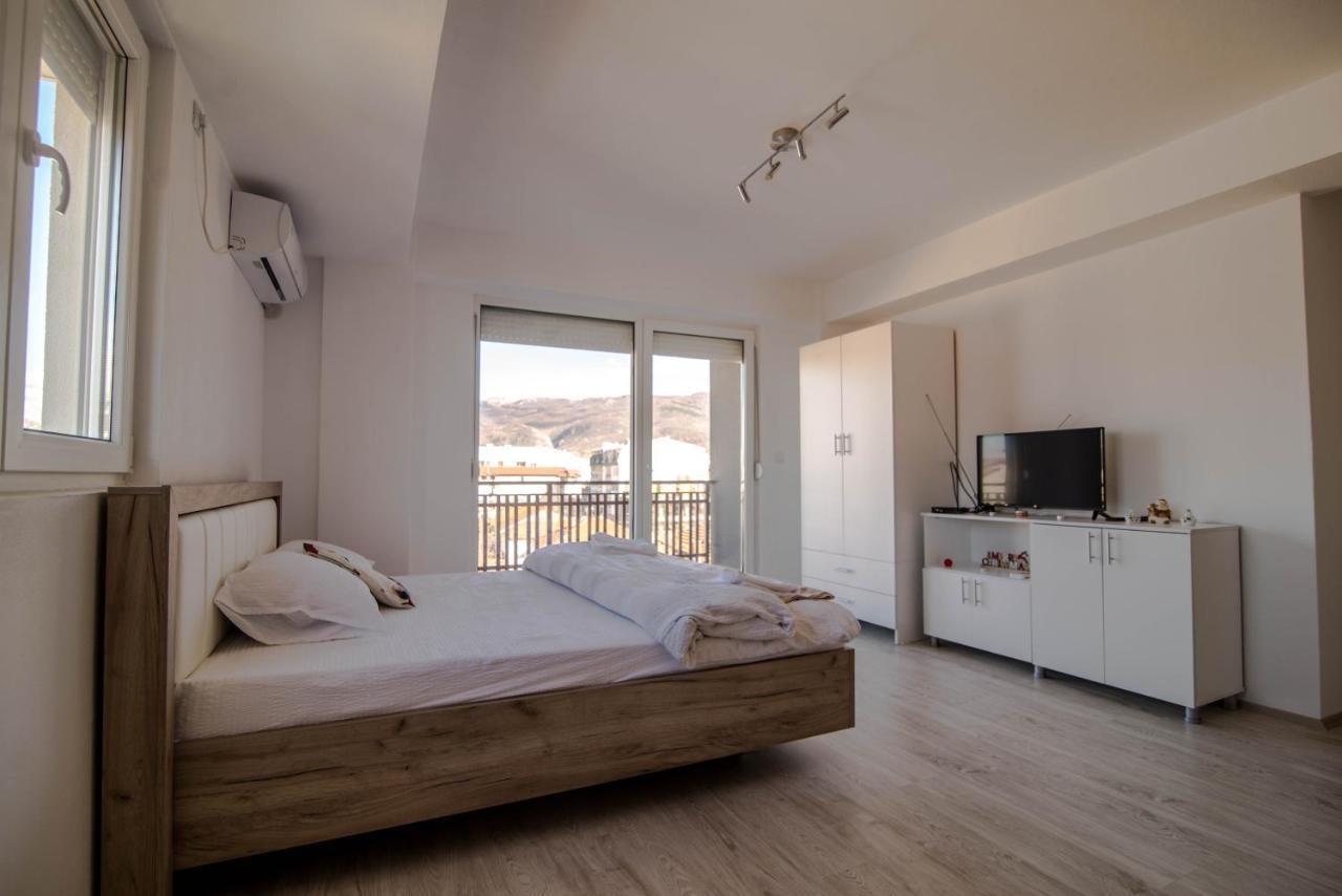 Dzusy Apartments โอครีด ภายนอก รูปภาพ