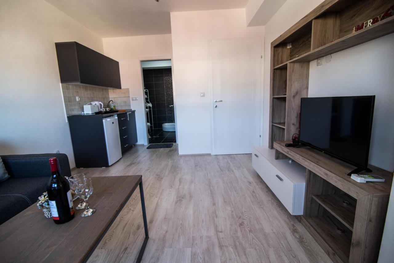 Dzusy Apartments โอครีด ภายนอก รูปภาพ